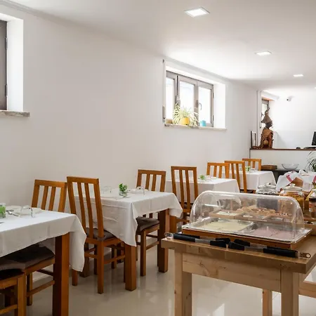 בית הארחה West Side