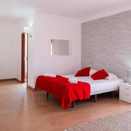 Gasthuis West Side 3*