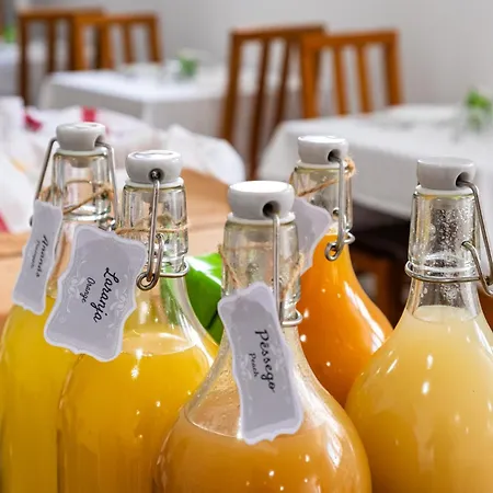 West Side 招待所 3*