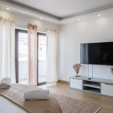 West Side 3* 佩尼契