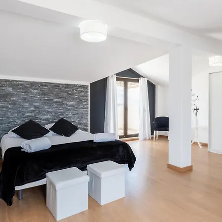 招待所 West Side 3*